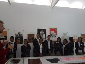 Enlightening students about printmaking and art making through collaborating